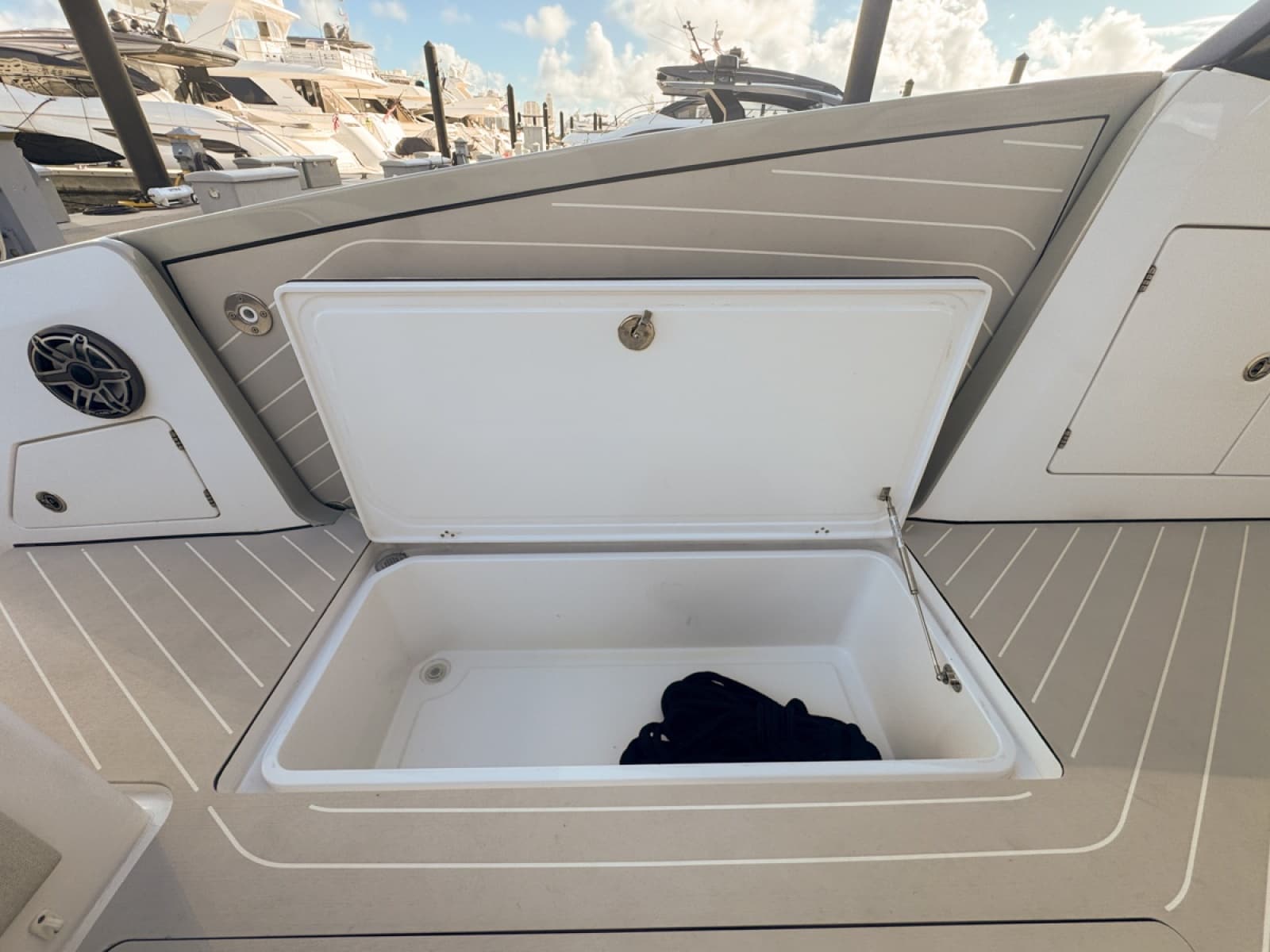 2023 Azimut Verve 47