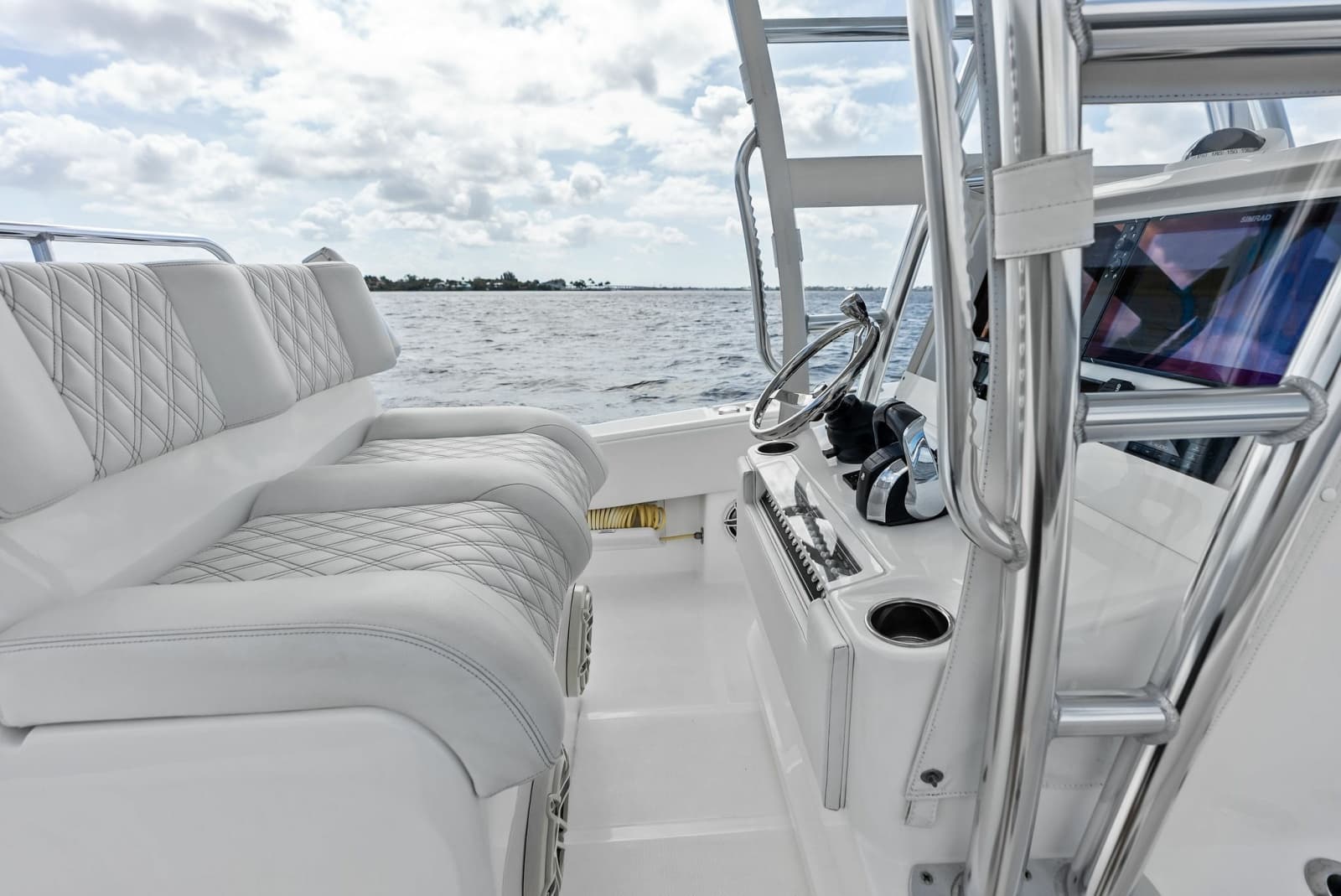 2020 Invincible 33 Open Fisherman