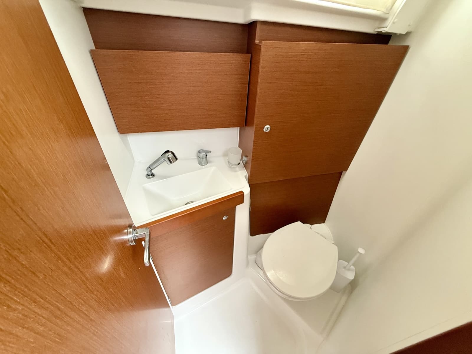 2016 Beneteau 38 - Photo 17