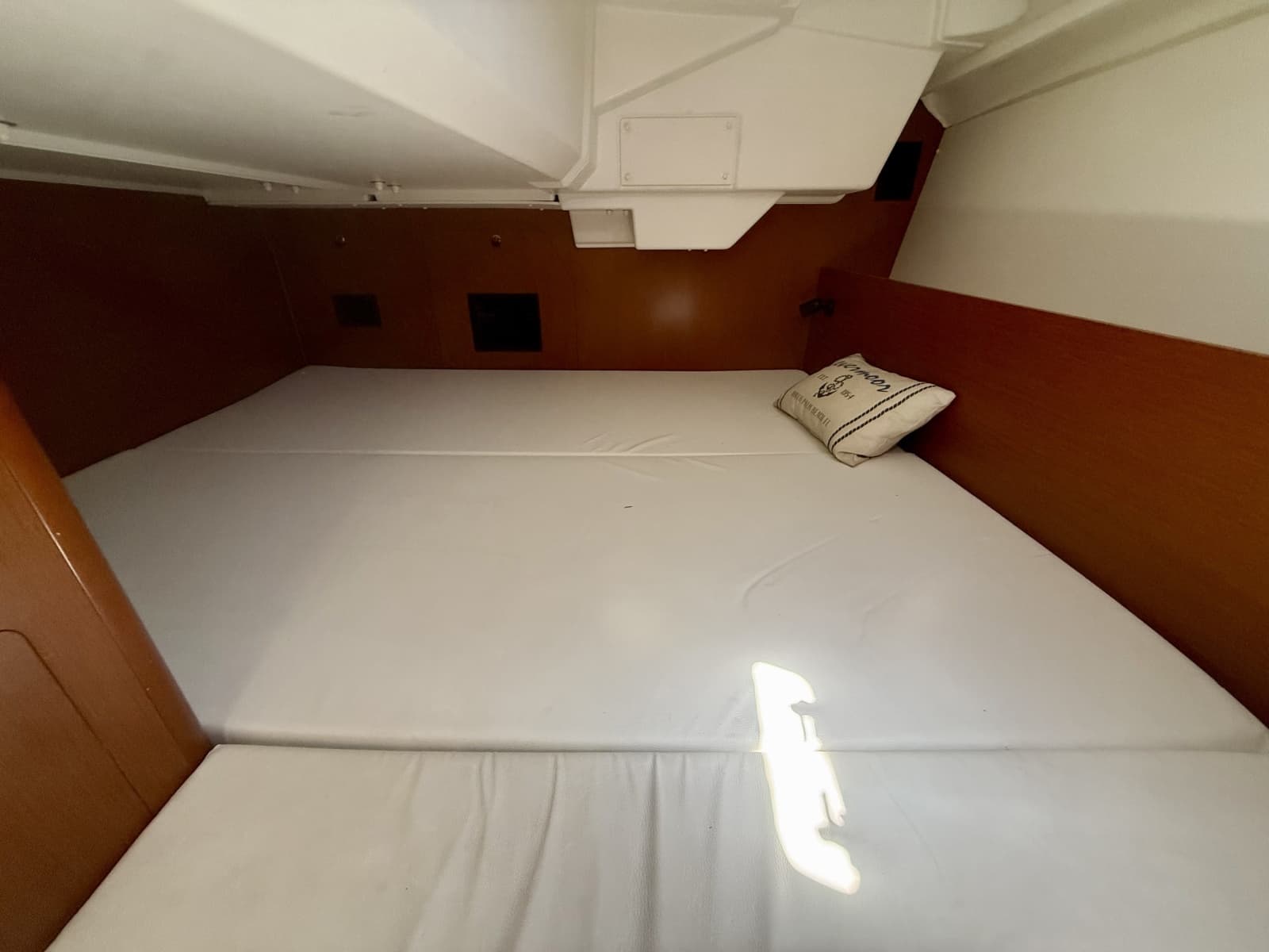2016 Beneteau 38 - Photo 21