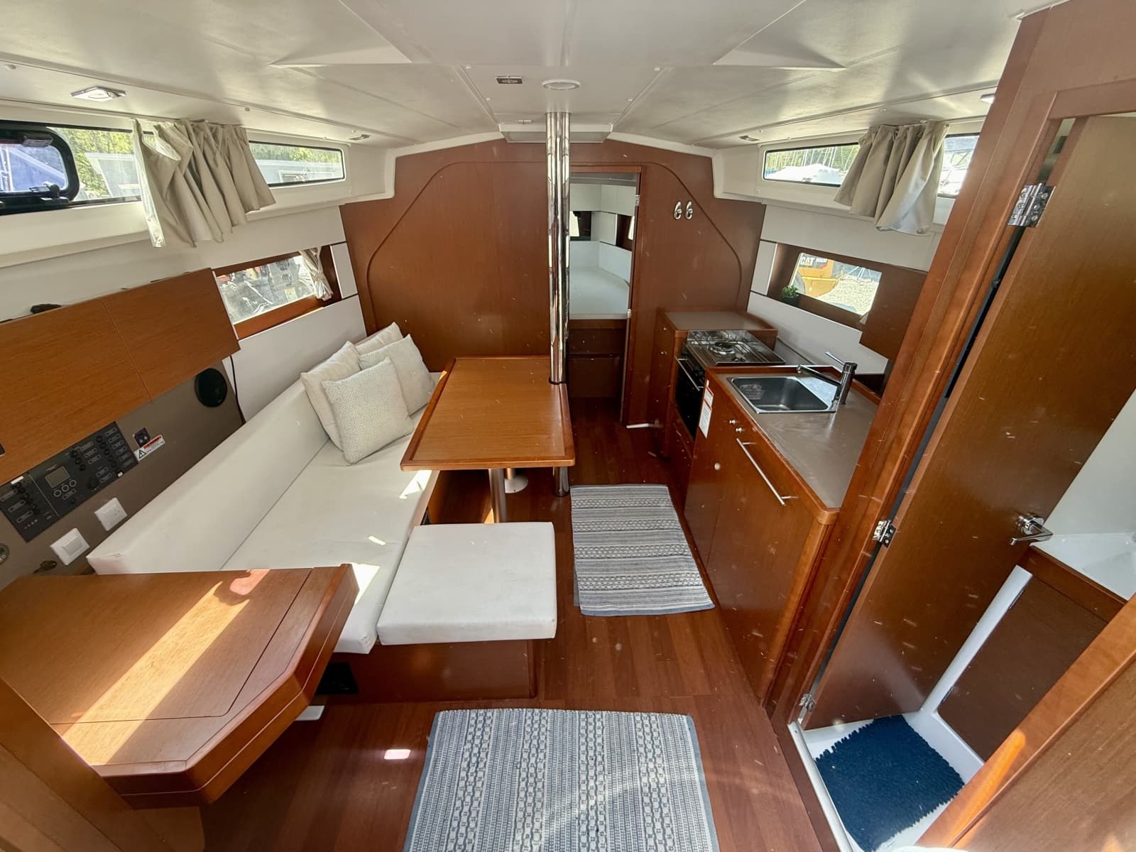 2016 Beneteau 38 - Photo 13
