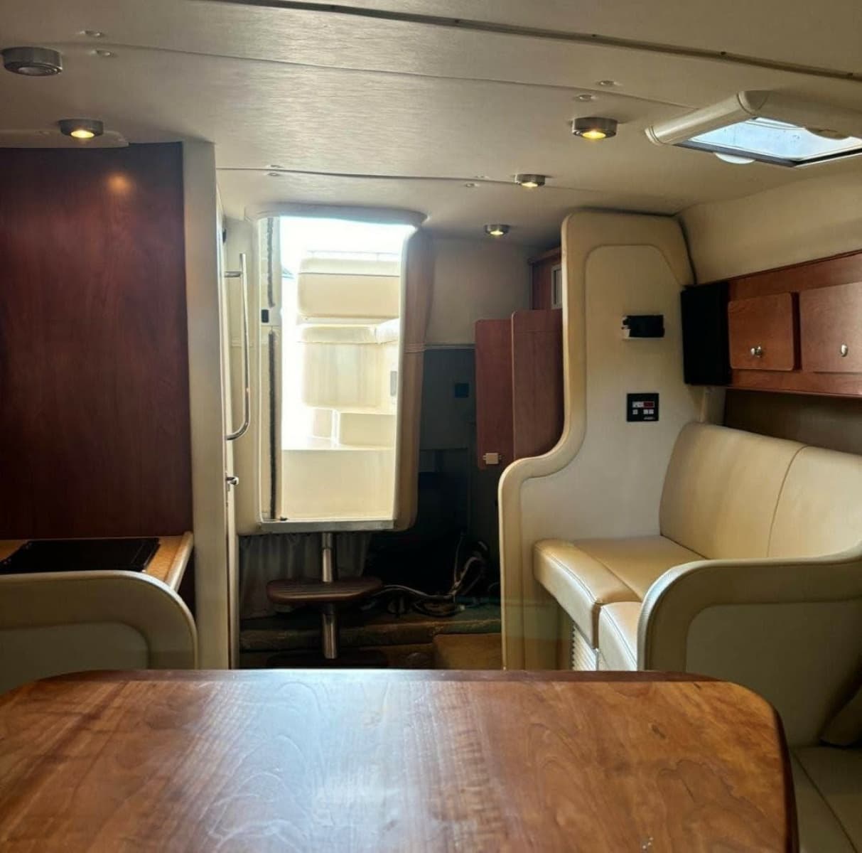 2008 Rinker 300 Express