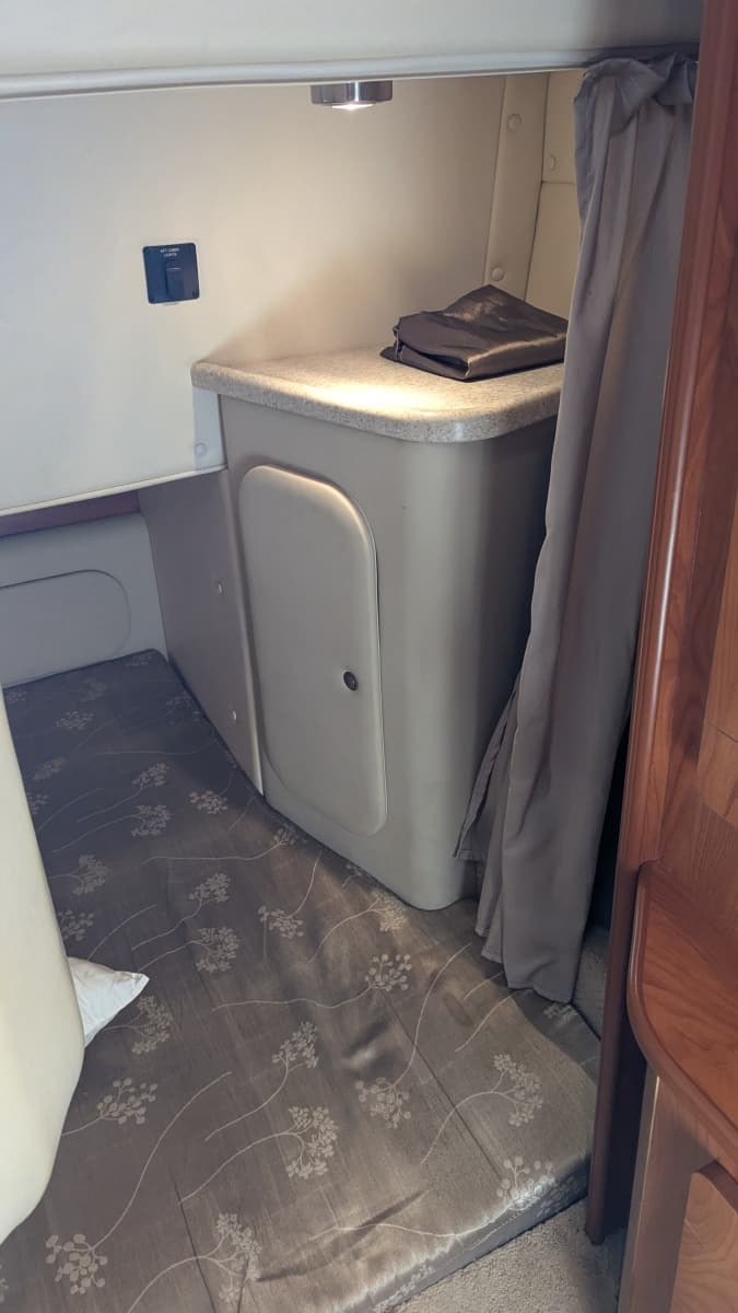 2008 Rinker 300 Express