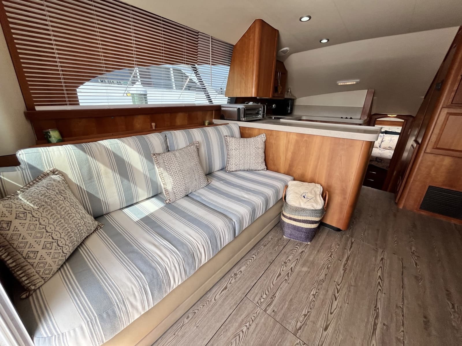 2003 Luhrs 40 Convertible