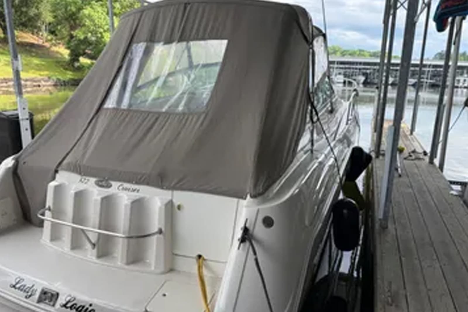 2001 Monterey 322 Cruiser