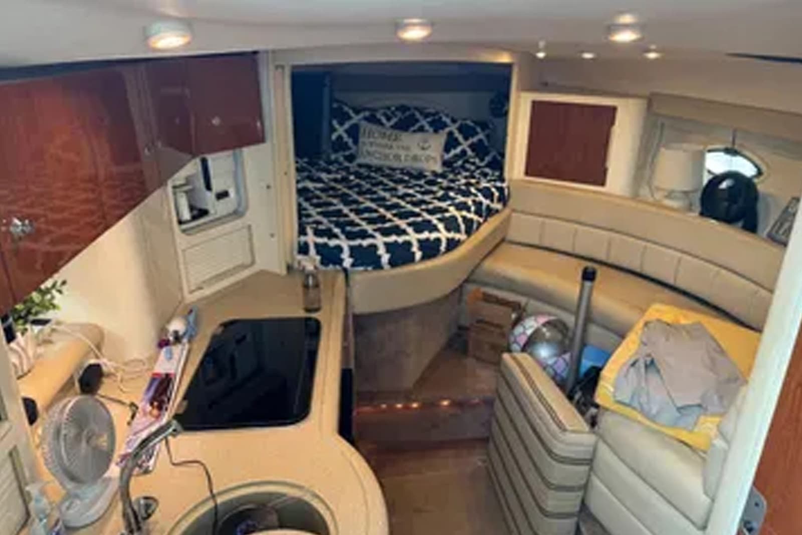 2001 Monterey 322 Cruiser