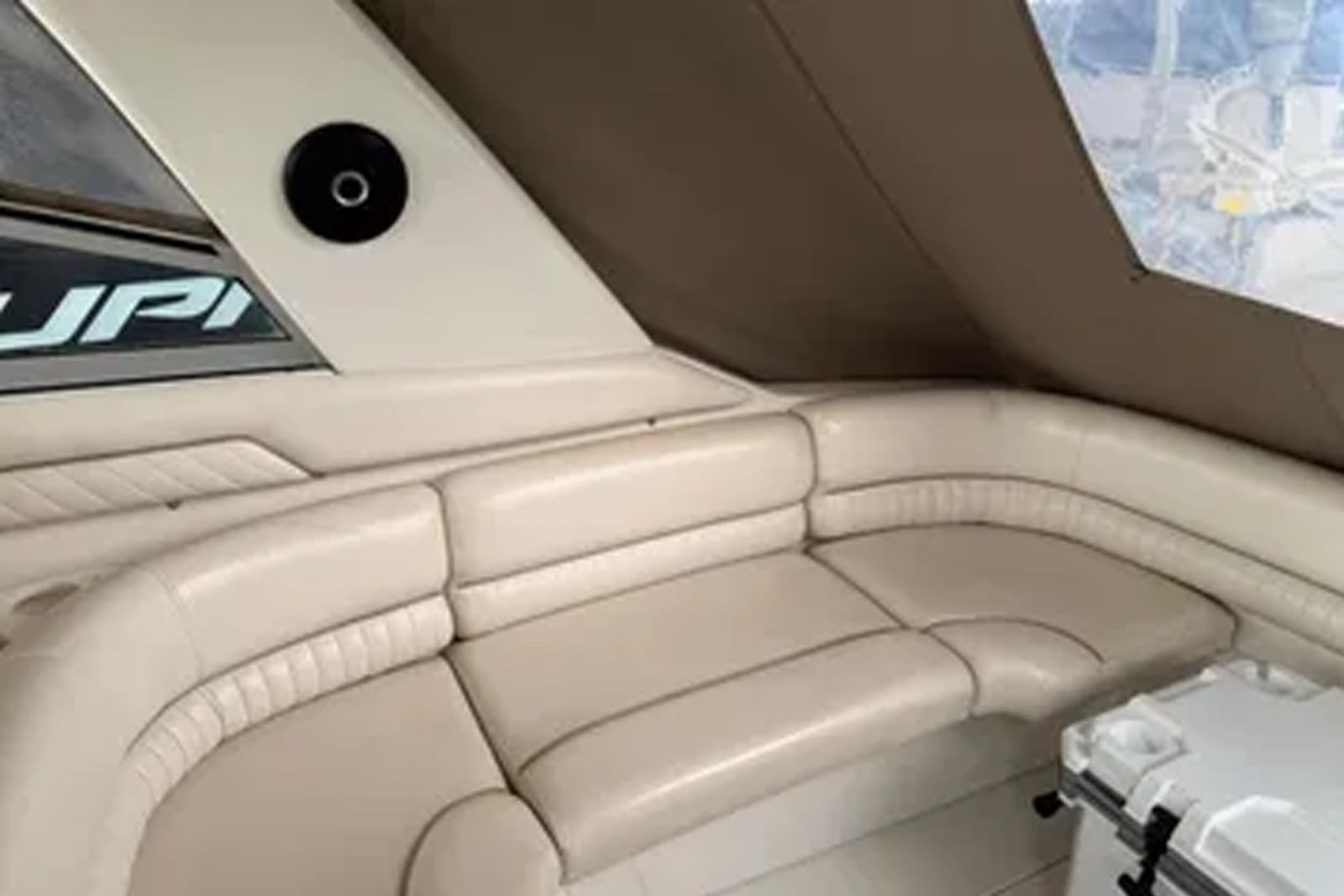 2001 Monterey 322 Cruiser