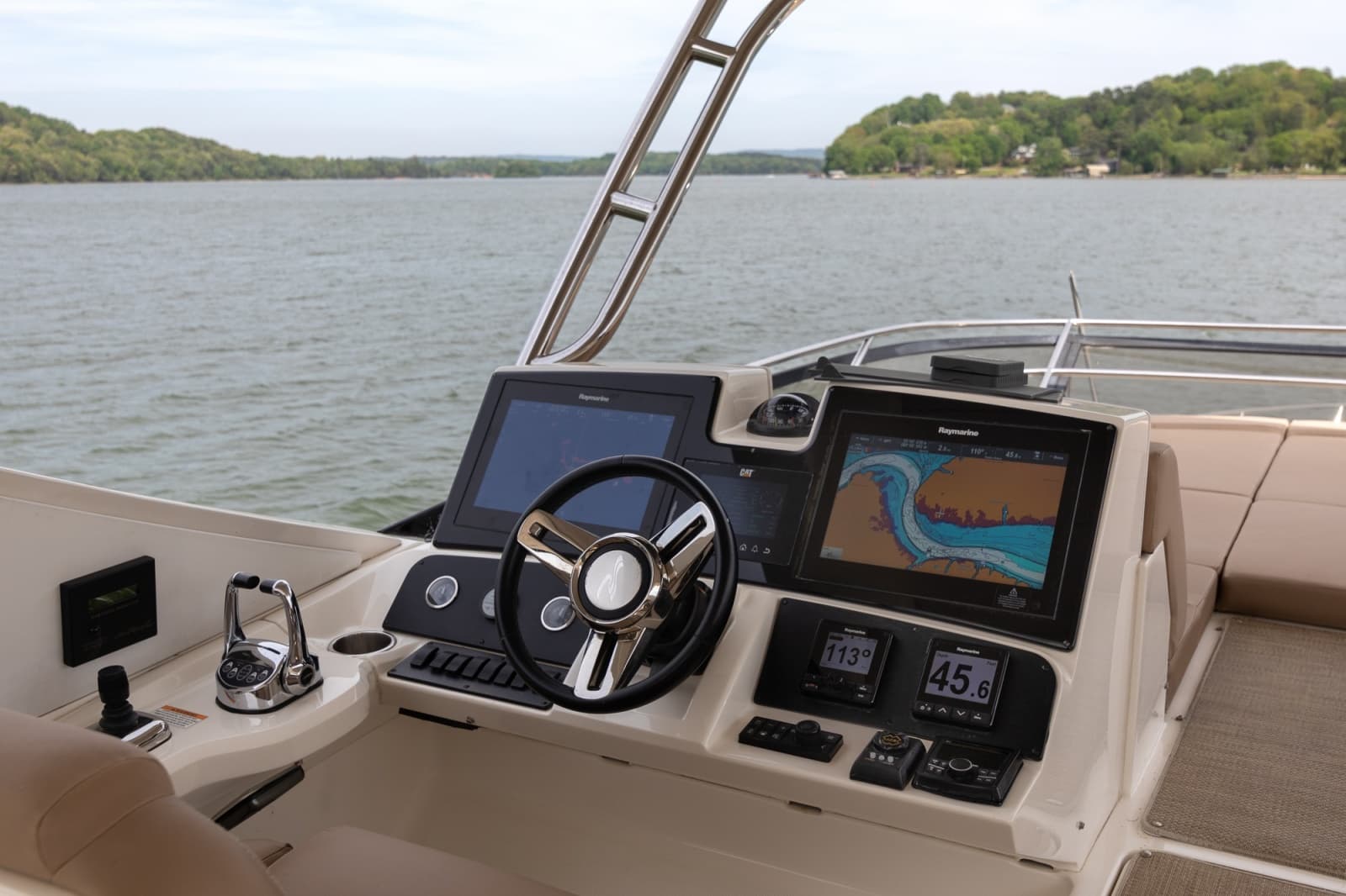 2018 Sea Ray L650 FLY