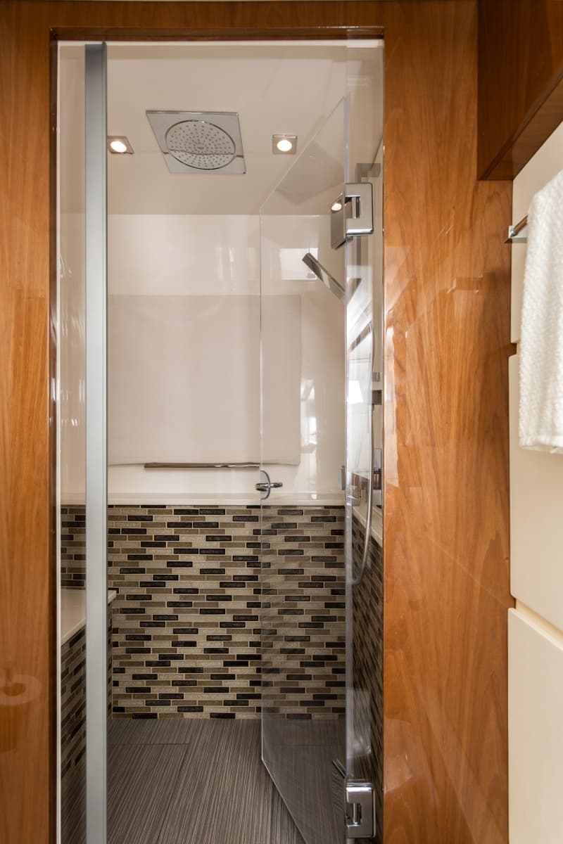 2018 Sea Ray L650 FLY