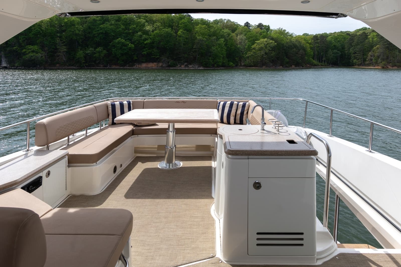 2018 Sea Ray L650 FLY