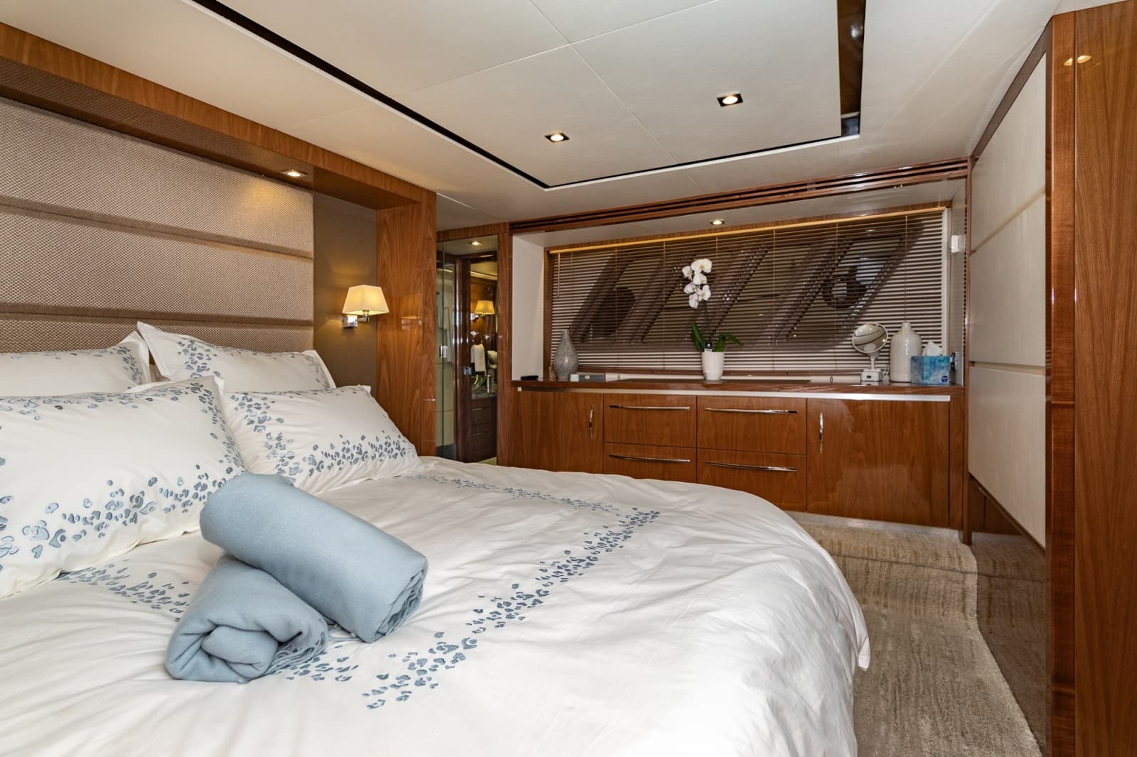 2018 Sea Ray L650 FLY