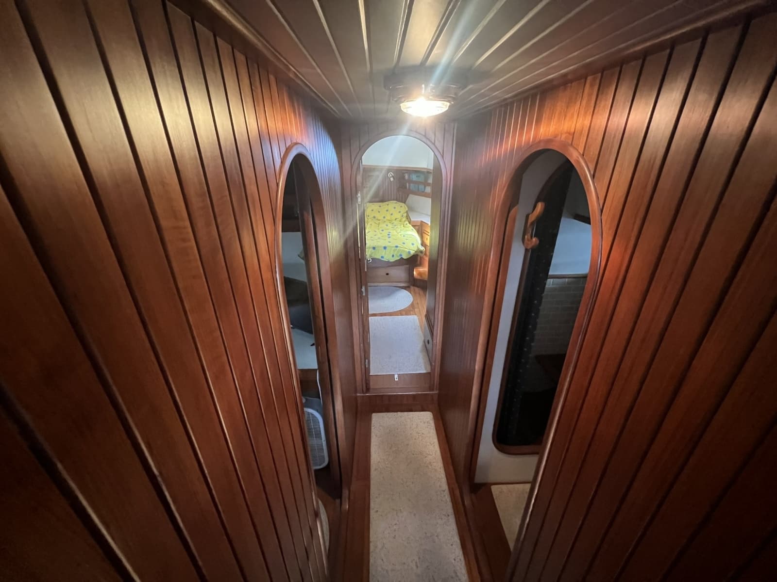 1989 Hans Christian Independence 45