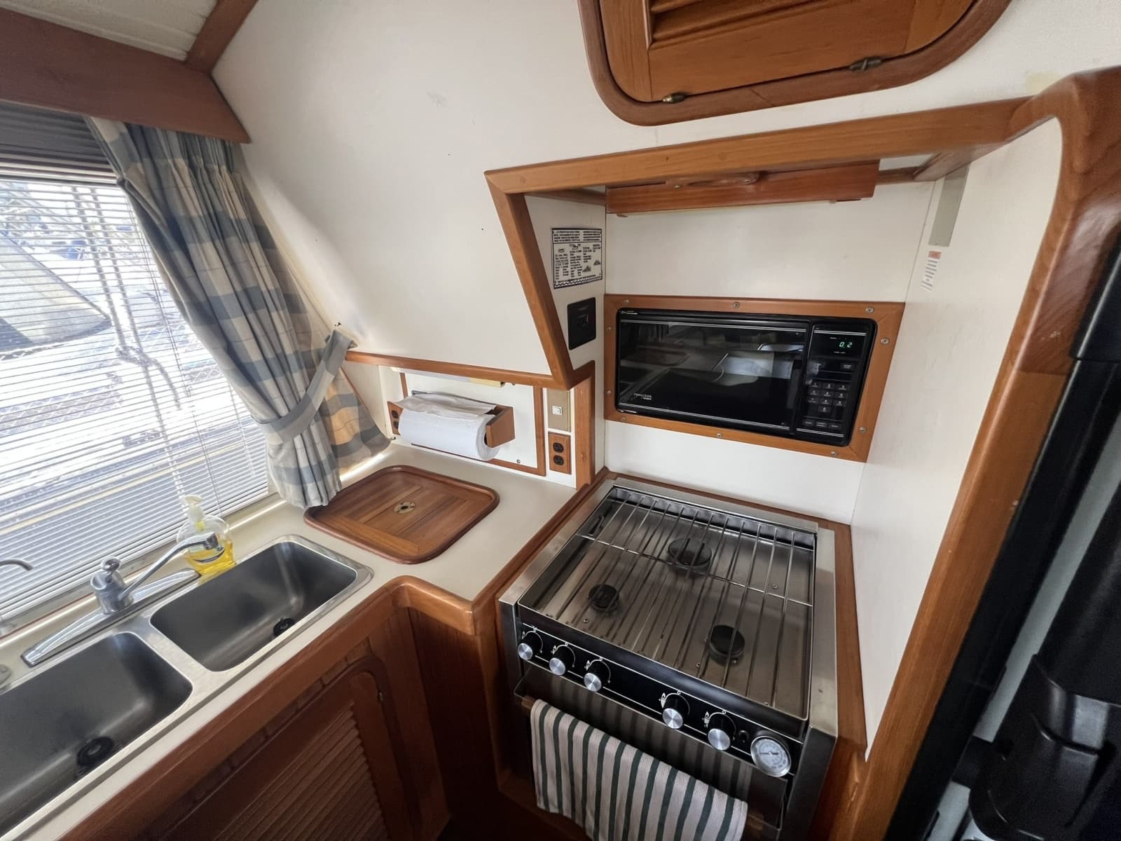 1989 Hans Christian Independence 45