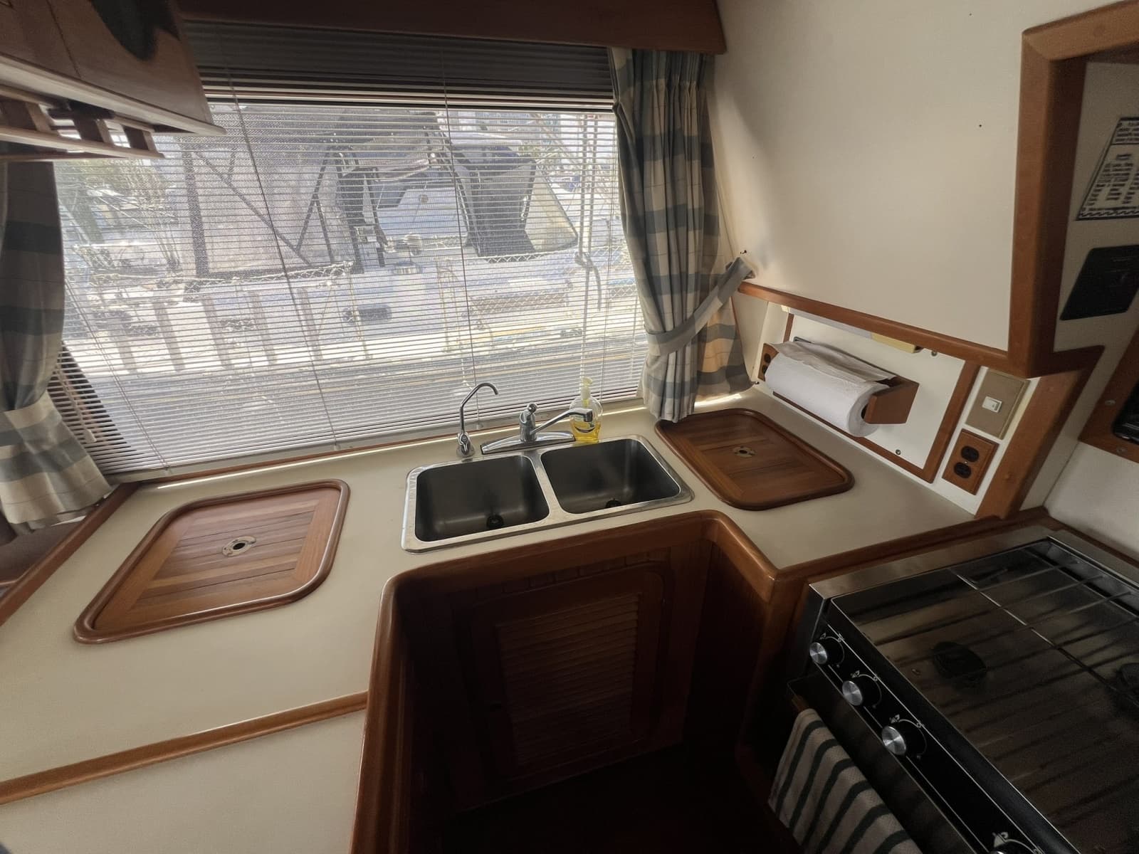 1989 Hans Christian Independence 45