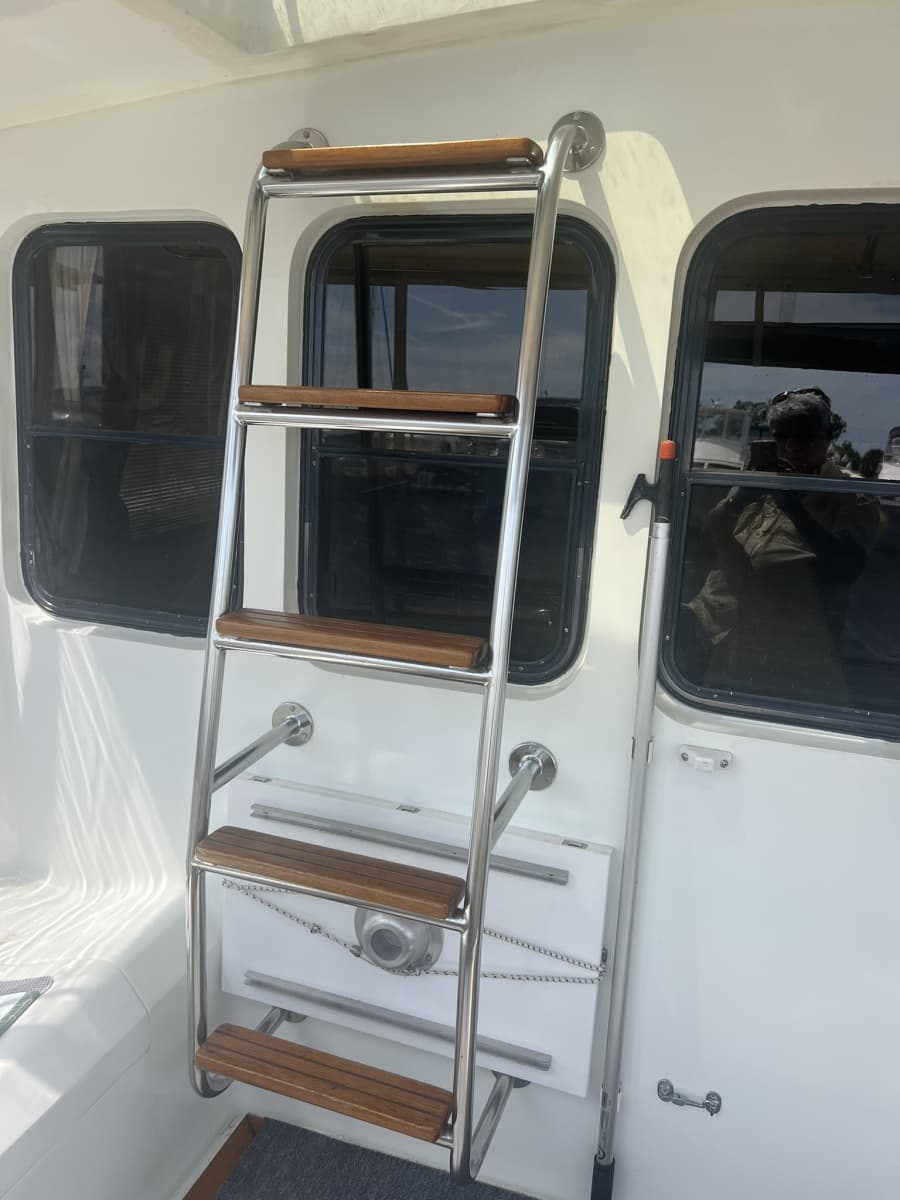 1989 Hans Christian Independence 45