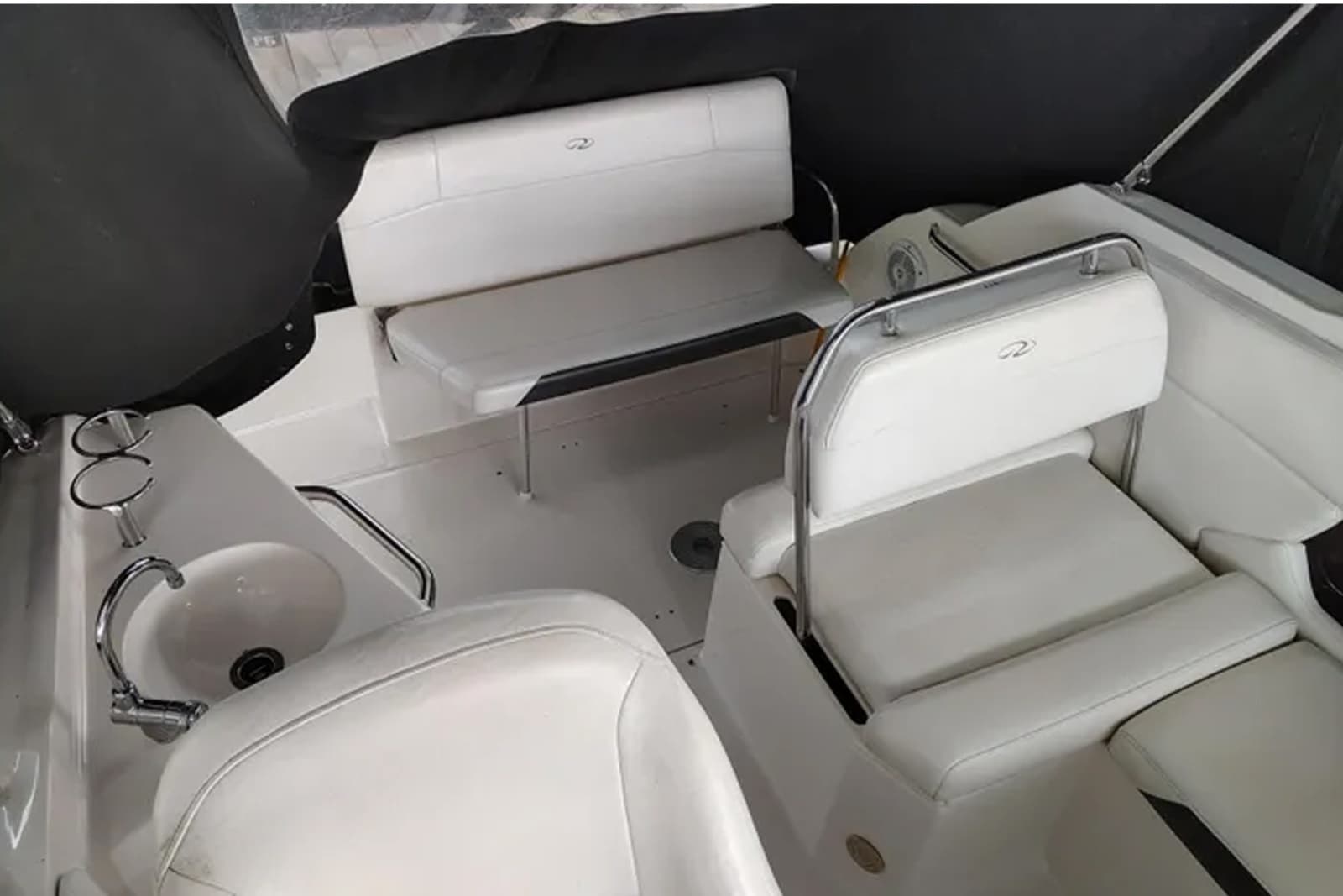 2008 Regal 2565 Window Express - Photo 13
