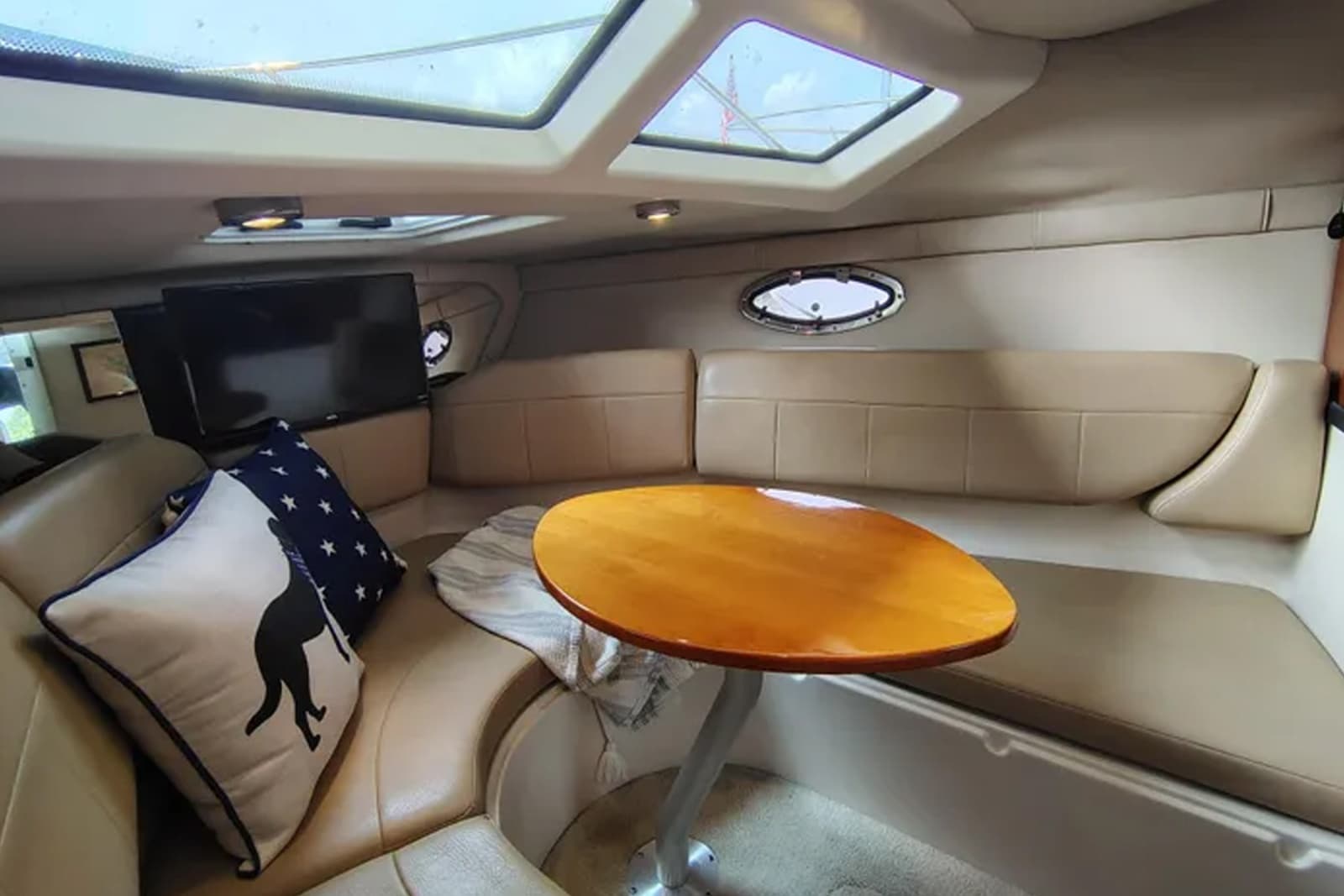 2008 Regal 2565 Window Express - Photo 24