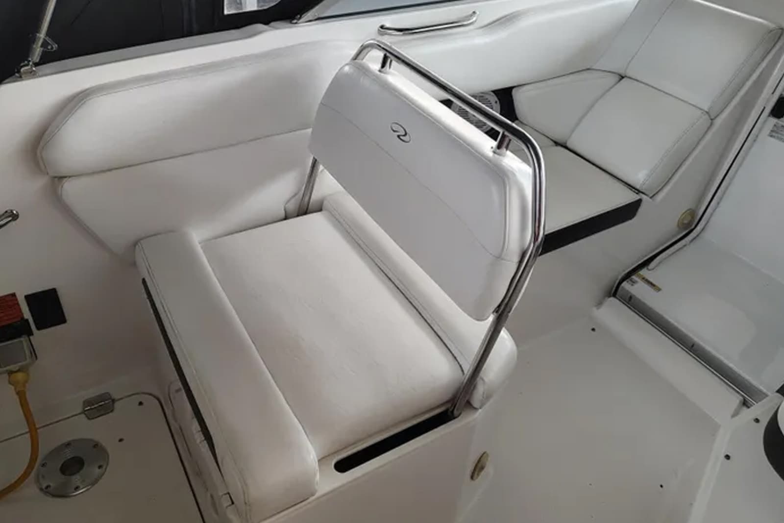 2008 Regal 2565 Window Express - Photo 14