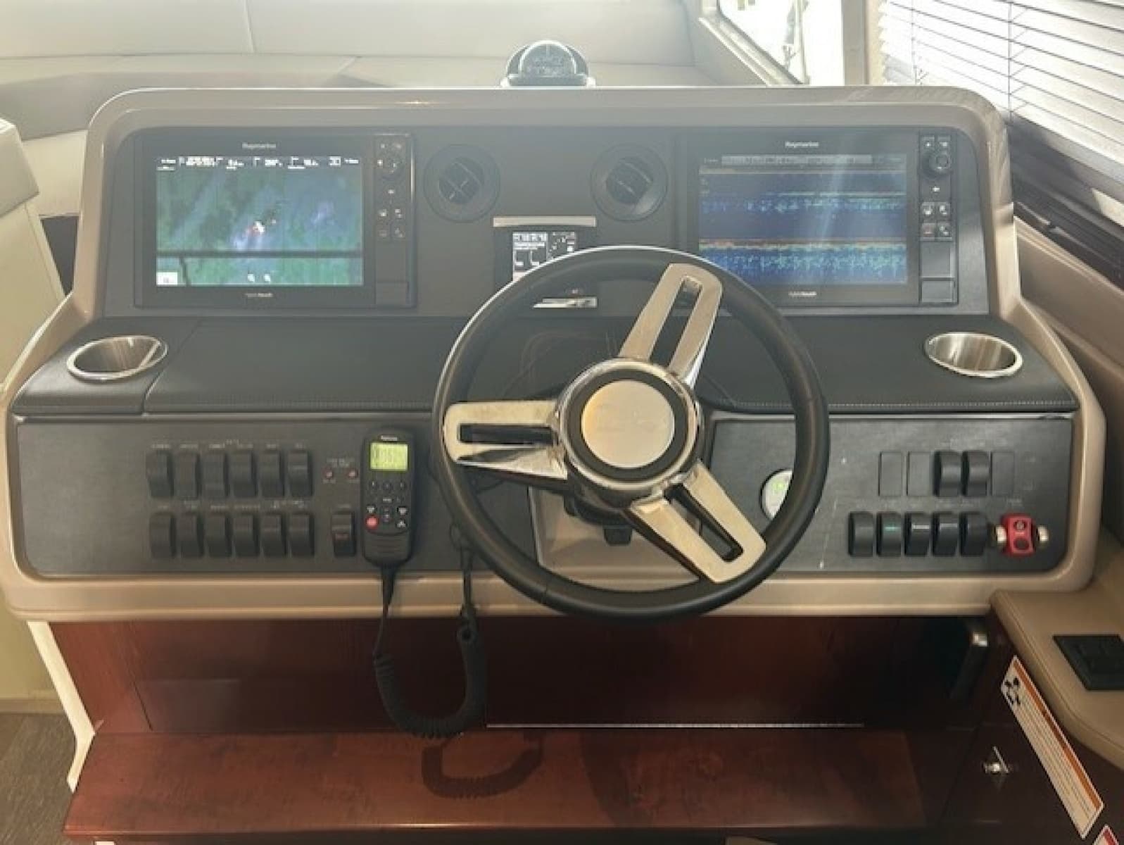 2017 Sea Ray 460 FLY