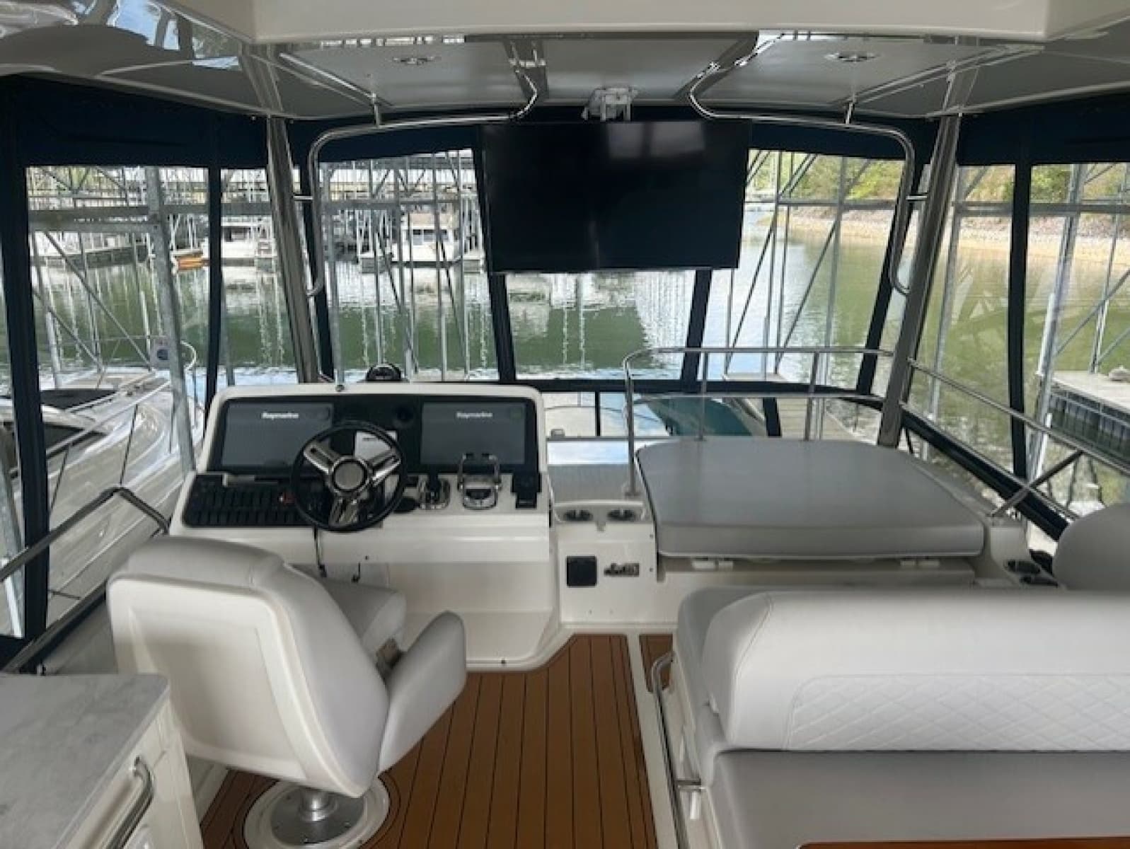 2017 Sea Ray 460 FLY