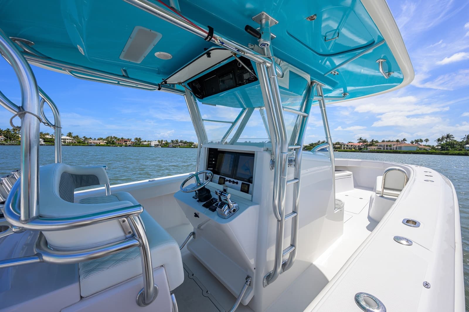 Bahama 41 - Exterior Helm