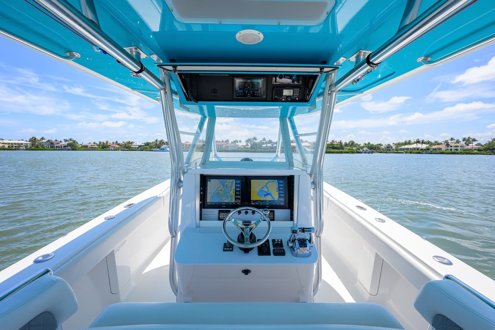 Bahama 41 - Exterior Helm