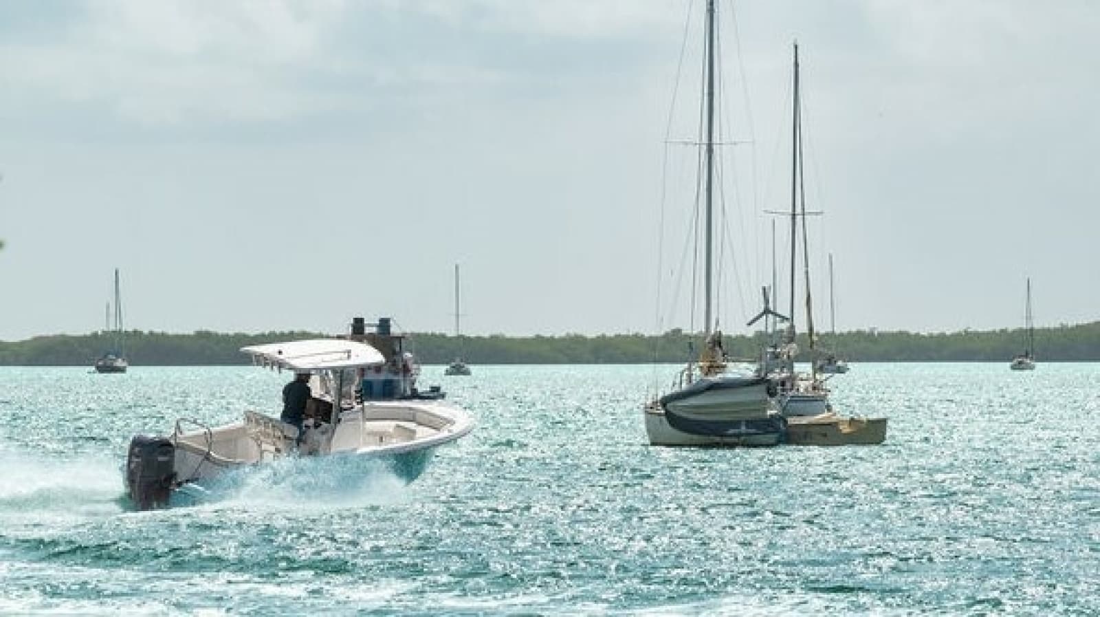 2023 Sea Hunt 234 Ultra