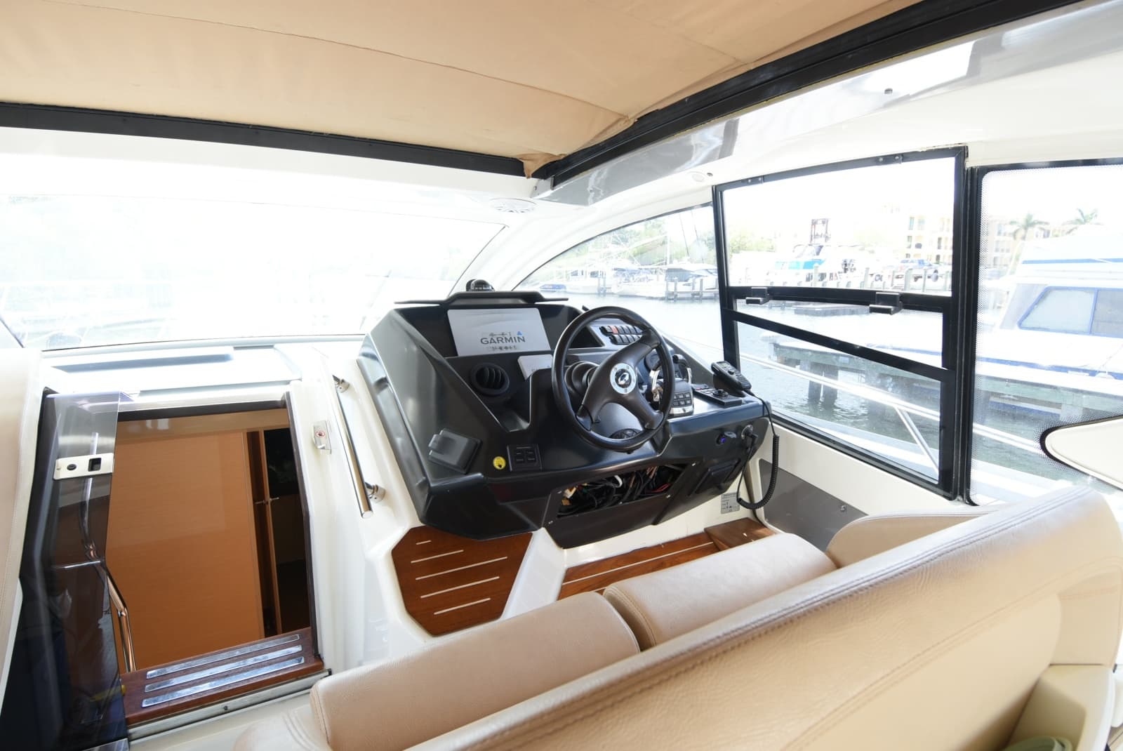 2014 Cranchi M44 HT Hard Top