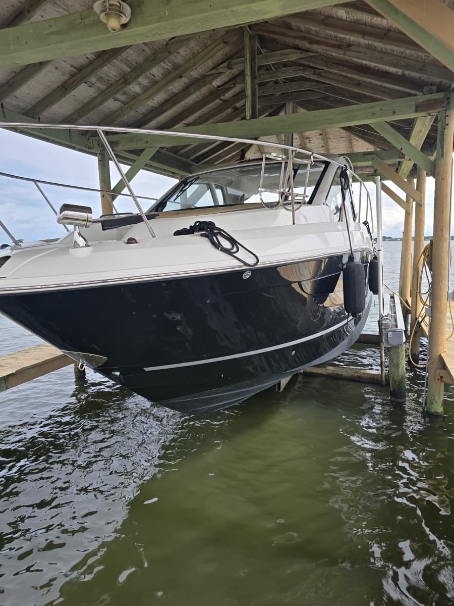 2018 Sea Ray 350 Sundancer Coupe - Photo 4