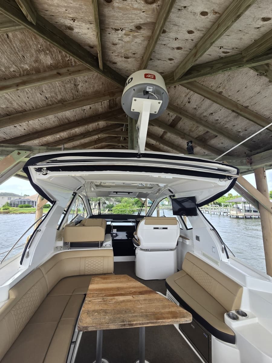 2018 Sea Ray 350 Sundancer Coupe - Photo 30