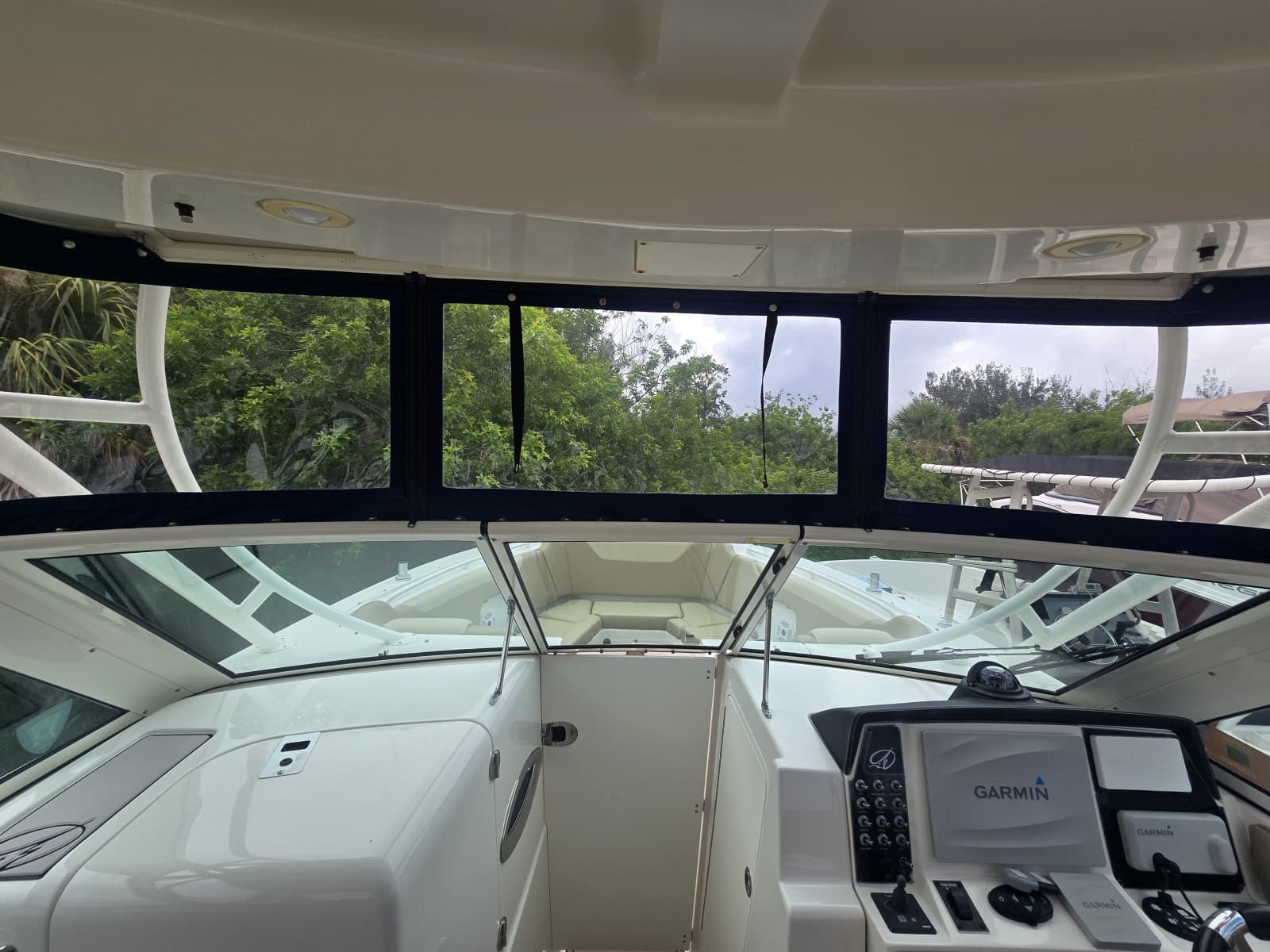 2017 Sailfish Dual Console 325 - Photo 18
