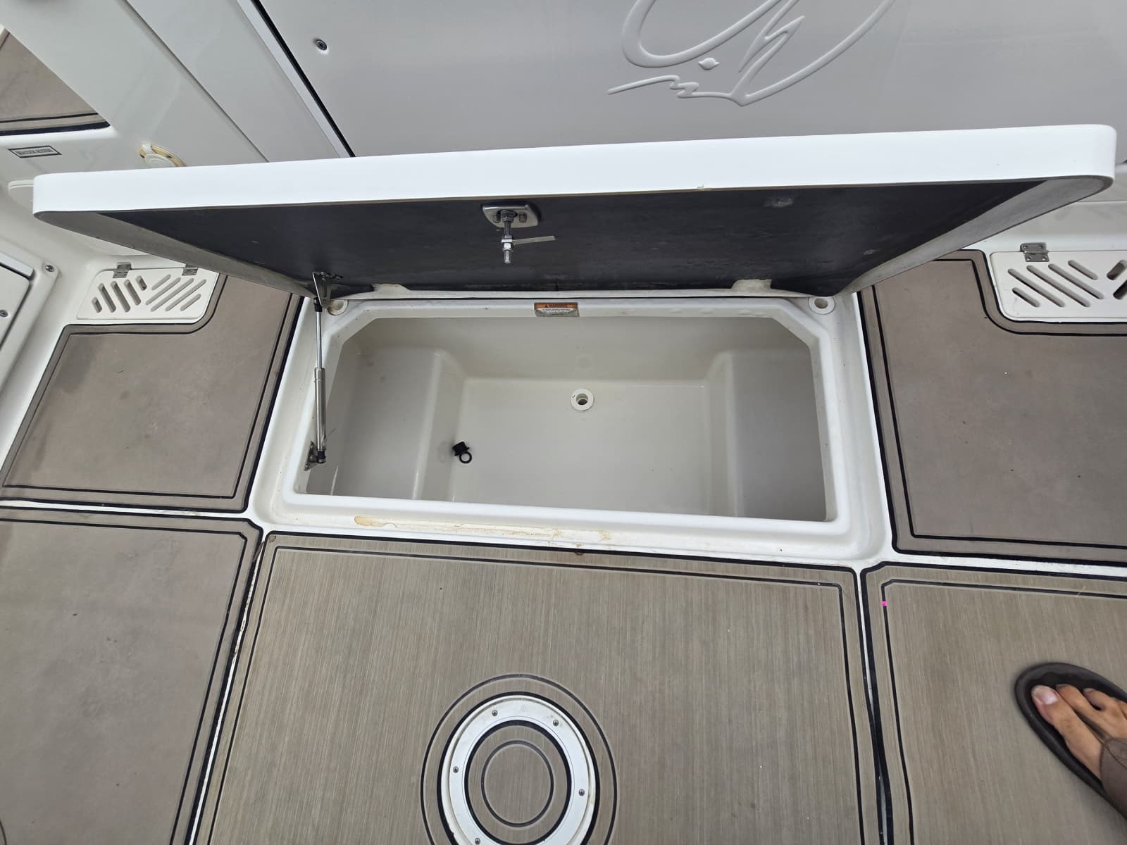 2017 Sailfish Dual Console 325 - Photo 28