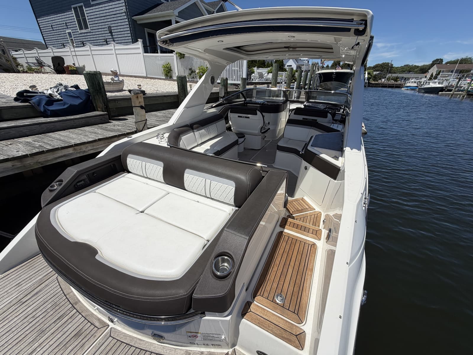 2017 Sea Ray 310 SLX - Photo 9