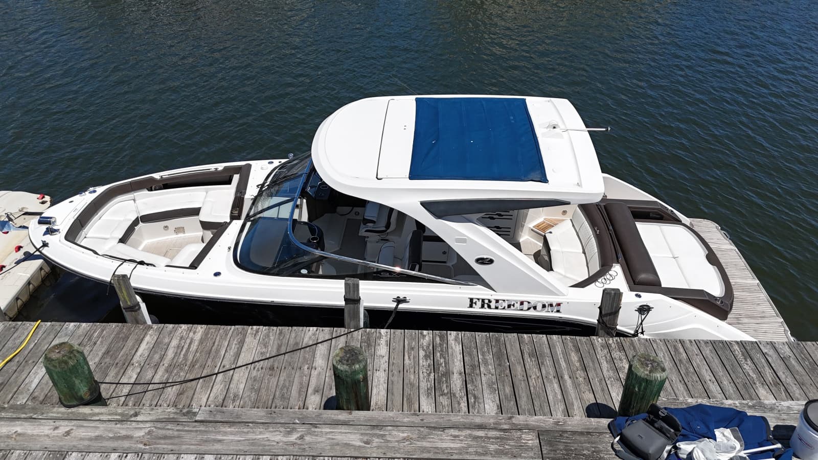 2017 Sea Ray 310 SLX - Photo 8