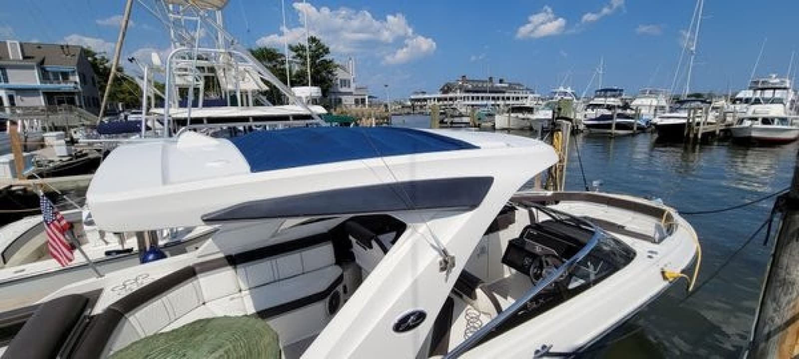 2017 Sea Ray 310 SLX