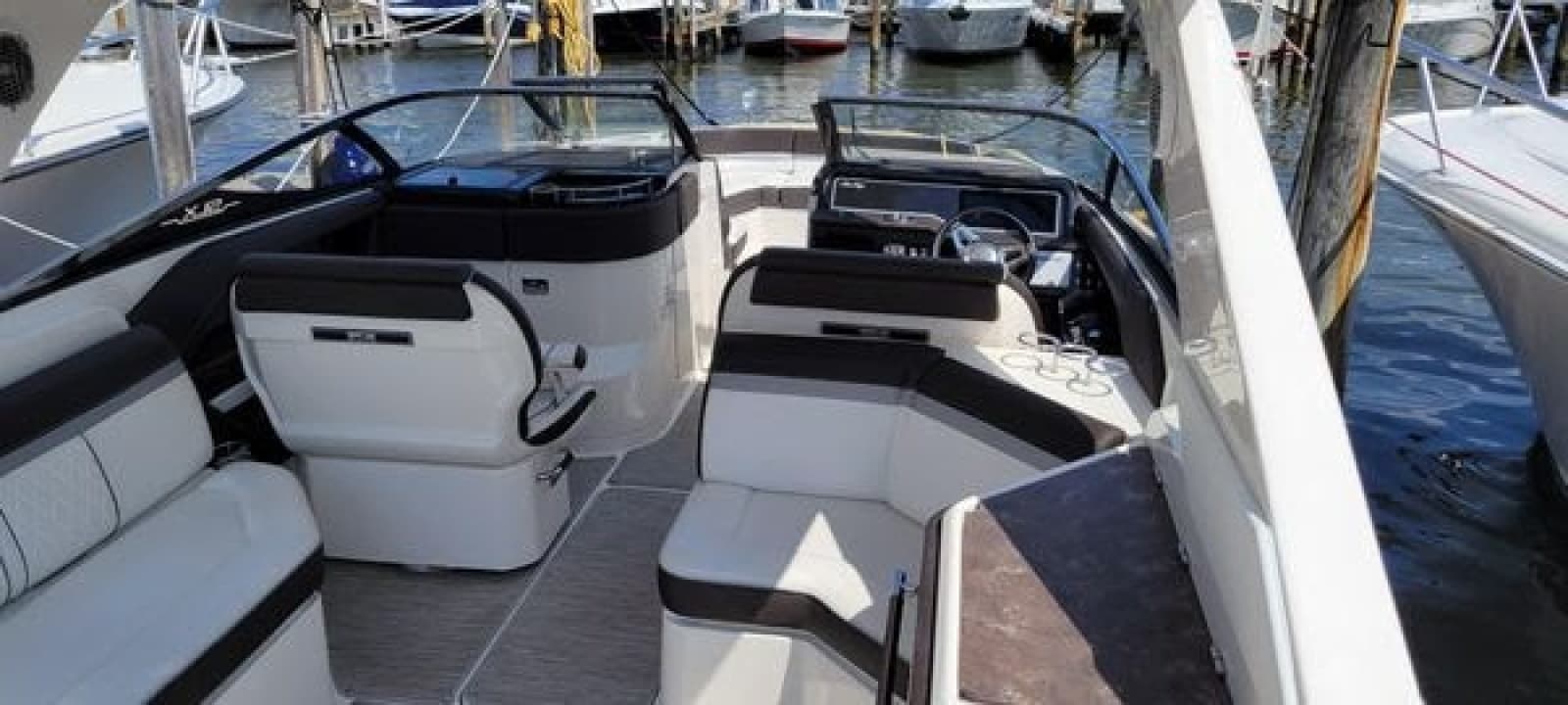 2017 Sea Ray 310 SLX