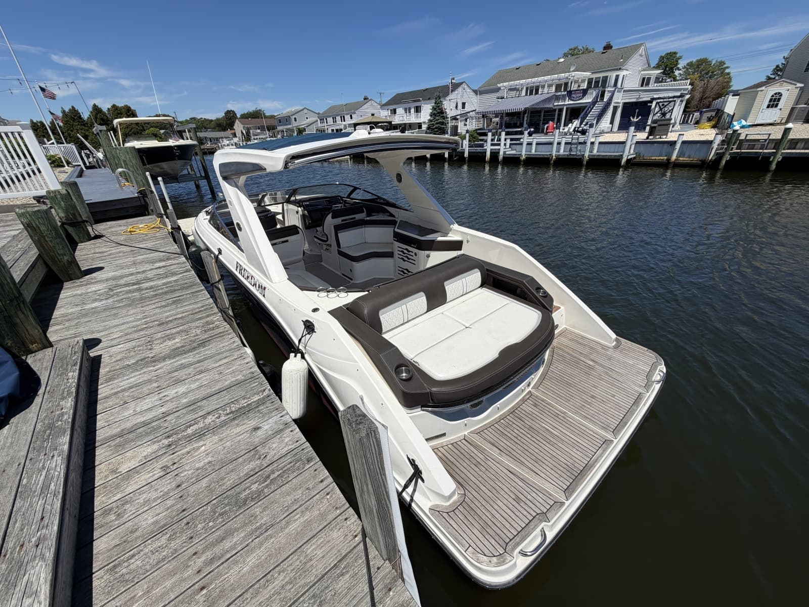 2017 Sea Ray 310 SLX - Photo 4