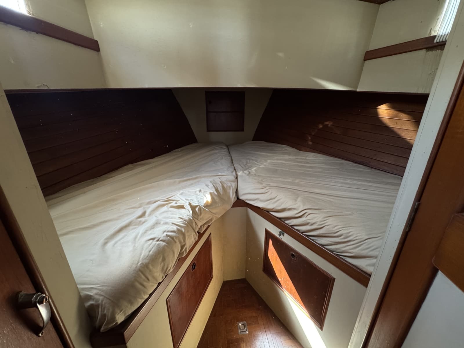 1978 Grand Banks 32 Sedan