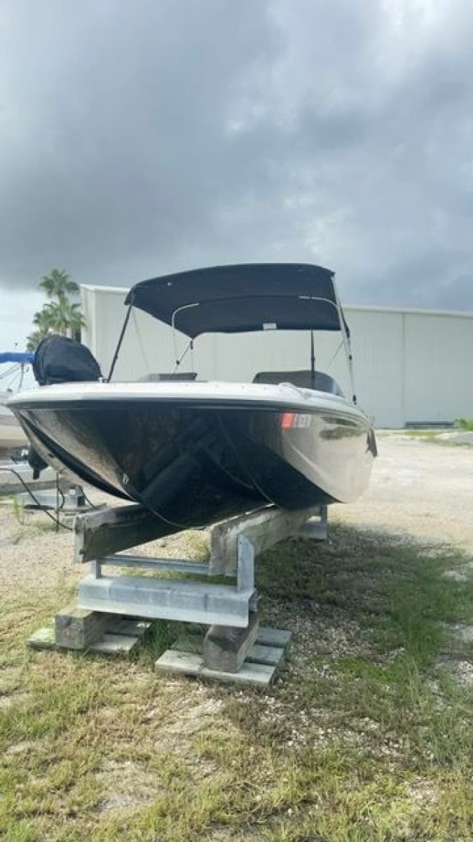 2023 Bayliner 