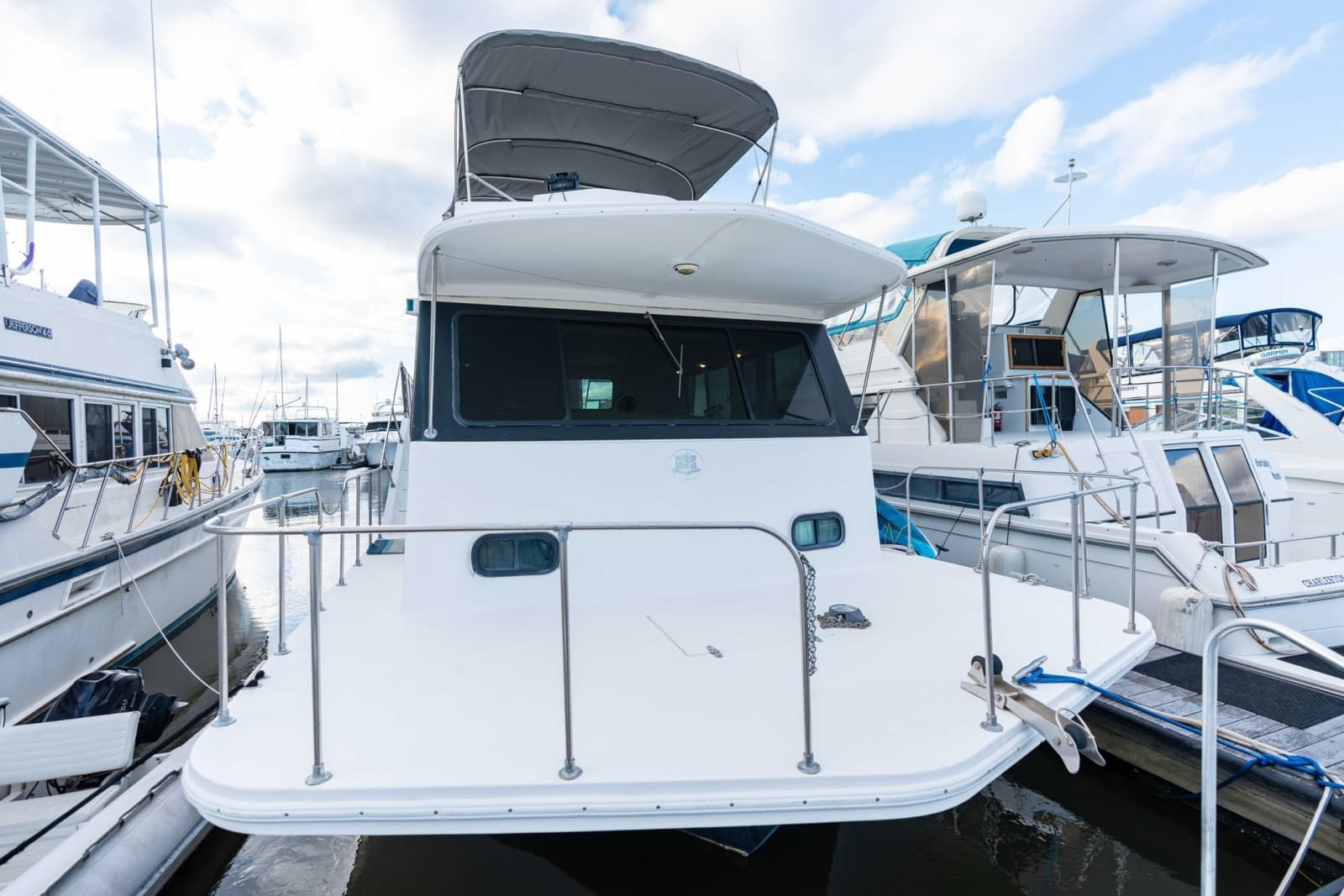 2001 Harbor Master 520 Coastal