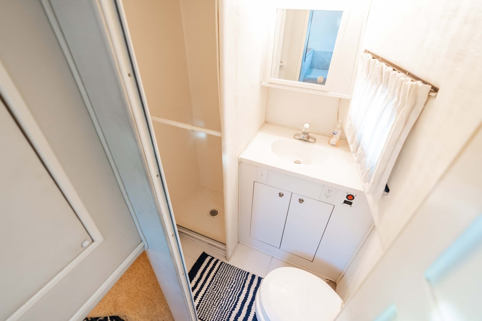 2001 Harbor Master 520 Coastal