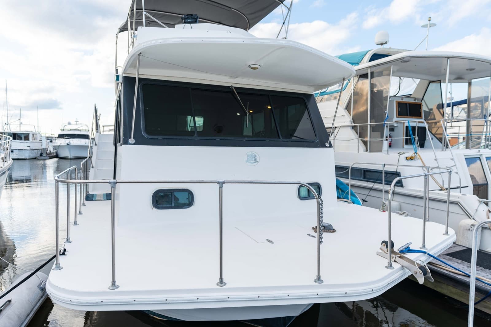 2001 Harbor Master 520 Coastal