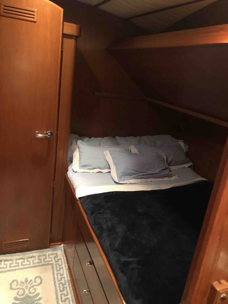 2002 Northwind 58 - Photo 21