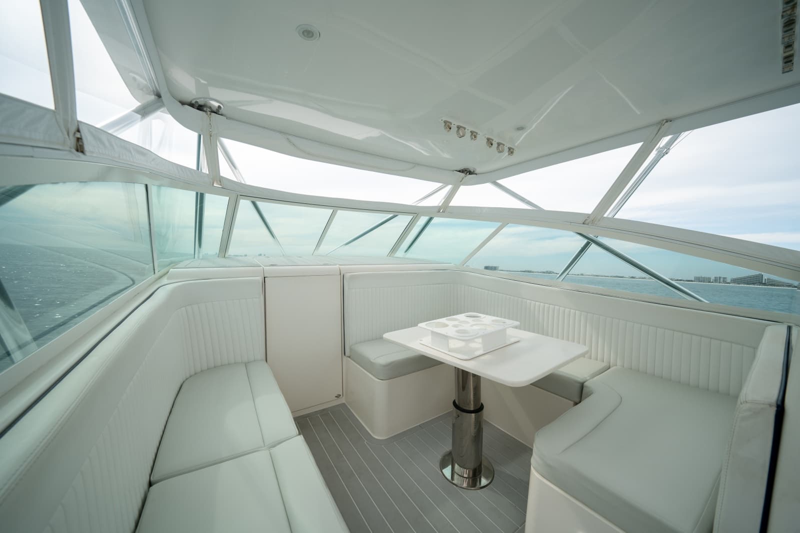 2011 Contender 40 Express