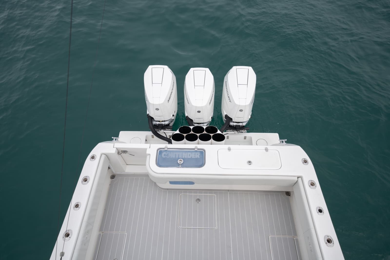 2011 Contender 40 Express