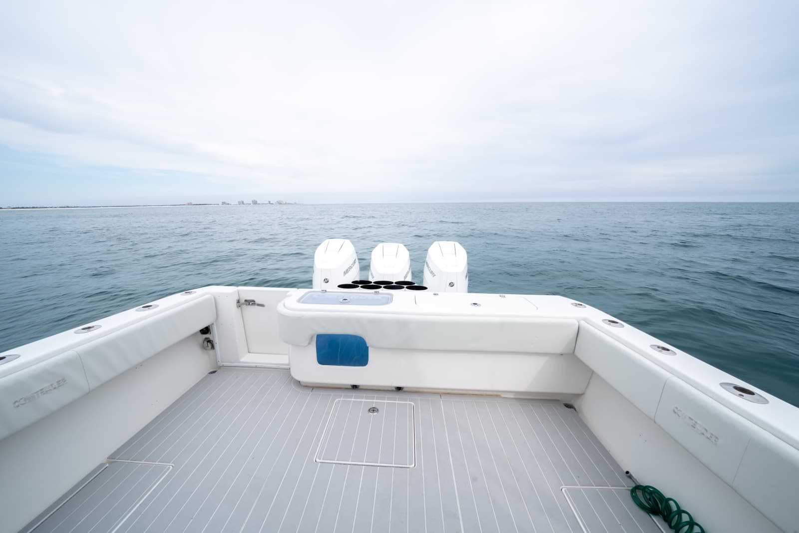 2011 Contender 40 Express