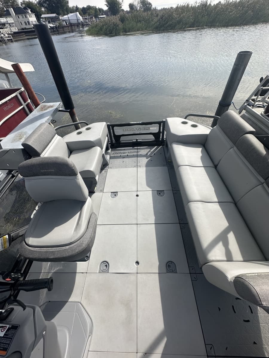 2023 Sea-Doo Switch Cruise 21