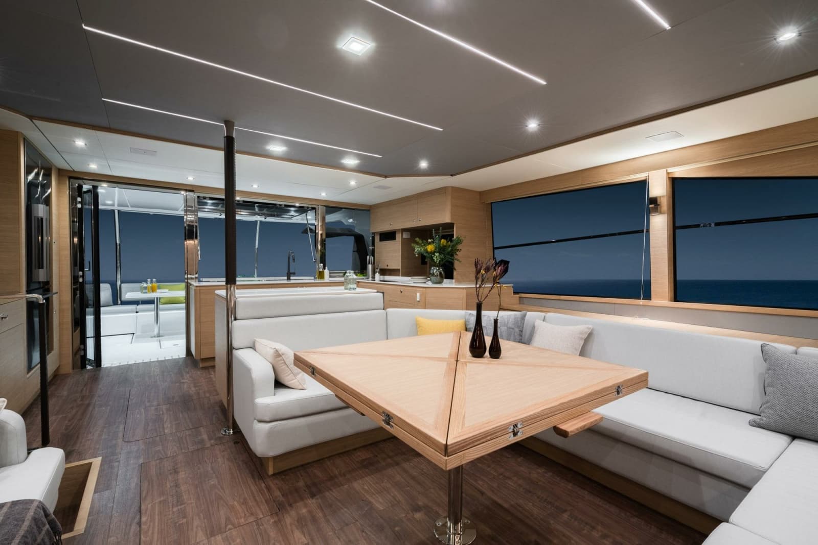 2023 Aquila 54 Yacht