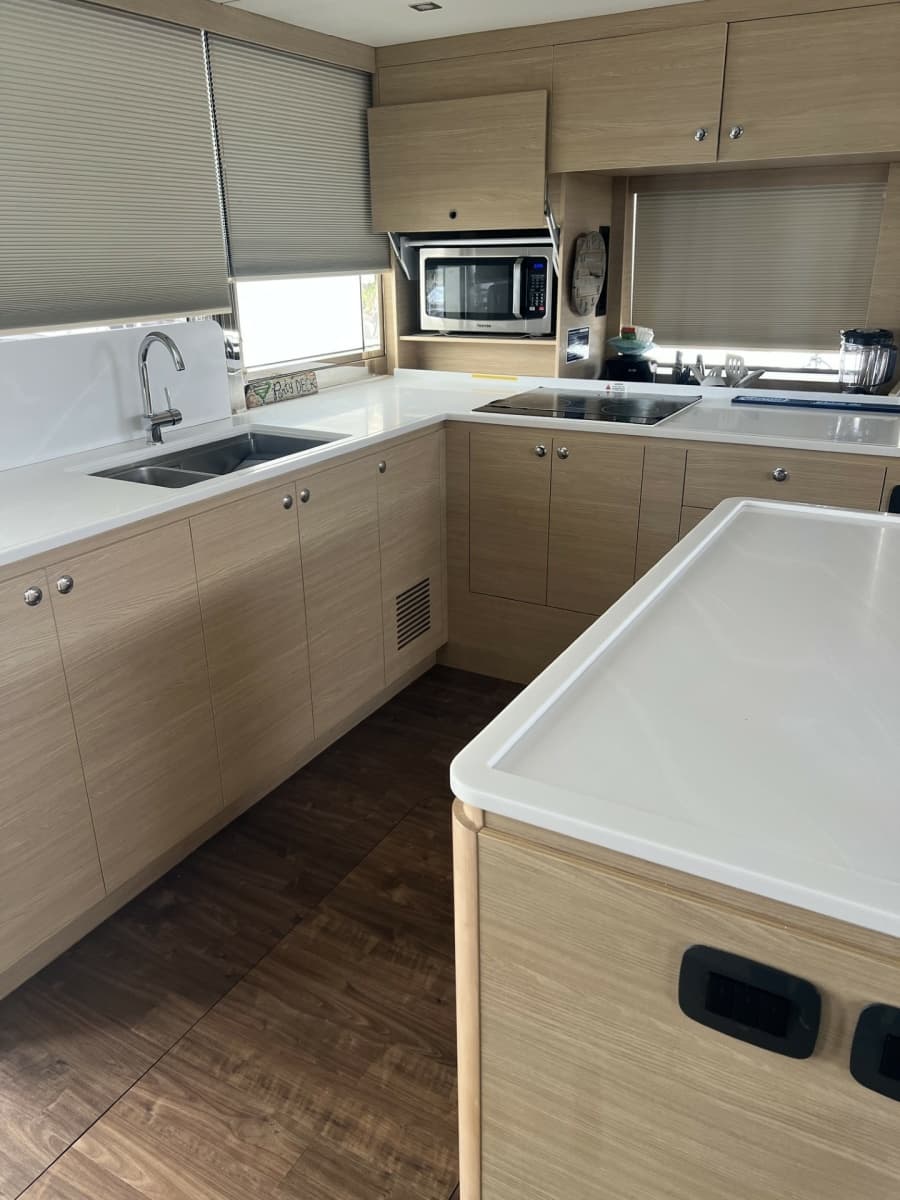 2023 Aquila 54 Yacht - Photo 23