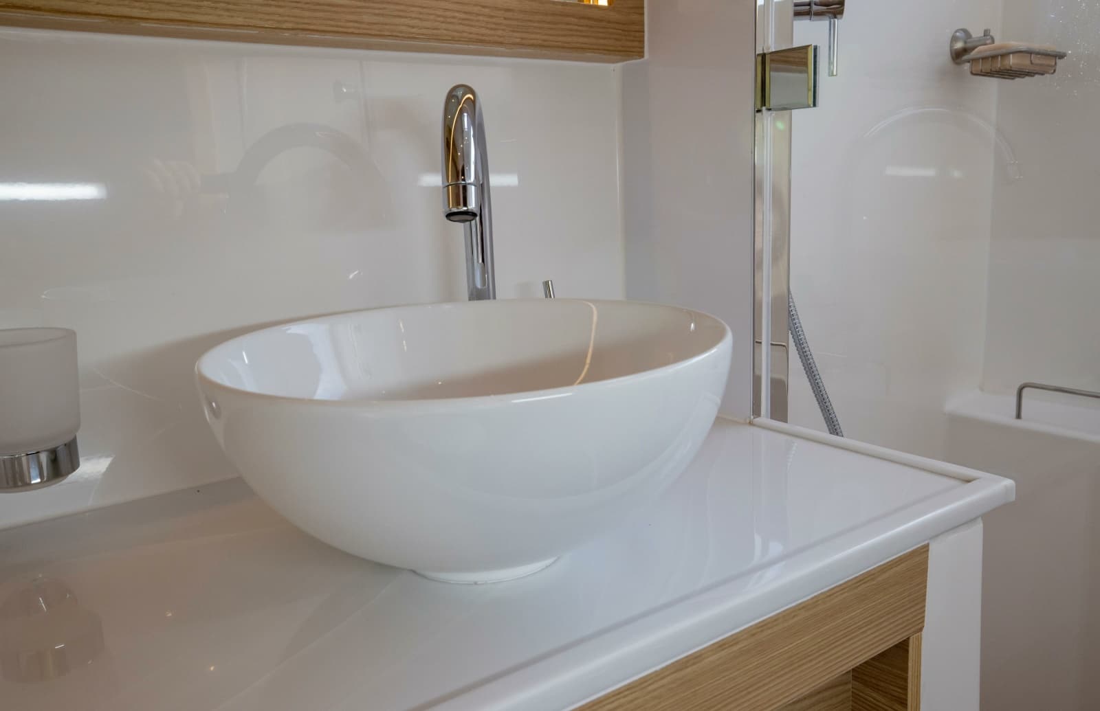 2023 Aquila 54 Yacht